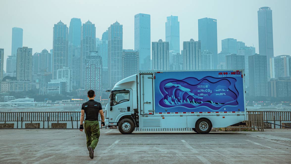 Hydrogen truck with Bosch fuel cell technology